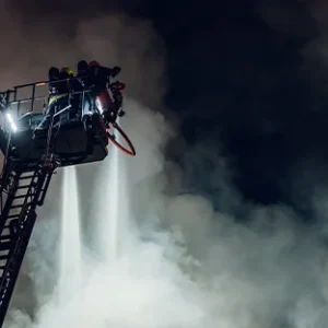 Fire Fighting Vehicles and Equipment 17 Endüstriyel Araçlar